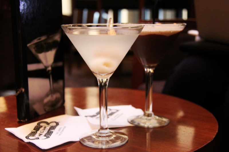 brasserie-BEAULIEU SUR MER-min_martini_bar_lychee_chocolate_alcohol_liquor_happy_hour_happy-910161